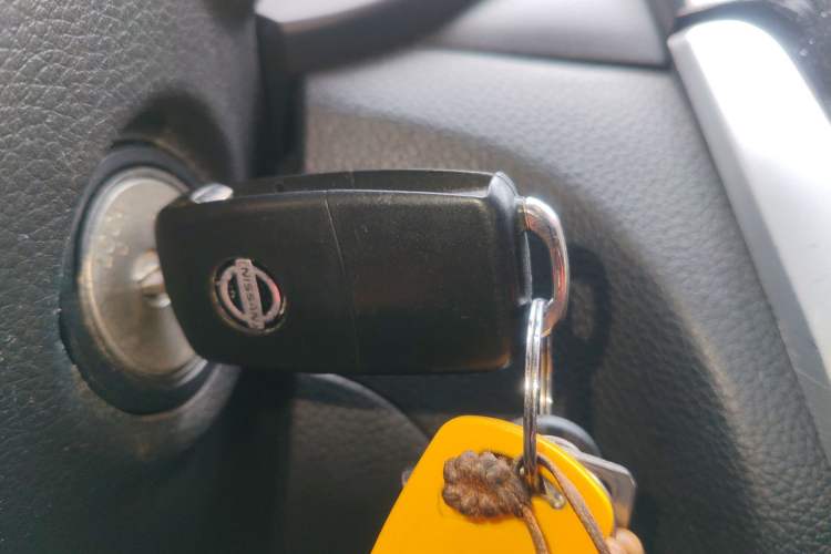 Used Nissan Tiida 2016 1.6L CVT Cool Dynamic Edition