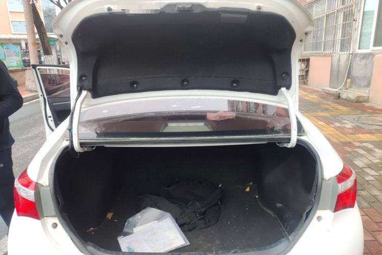 Used Toyota Corolla 2017 1.2T CVT GL Trunk