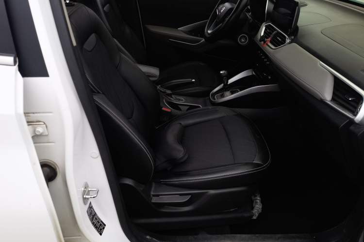 Used Baojun 510 2017 1.5L Manual Fashion Model
