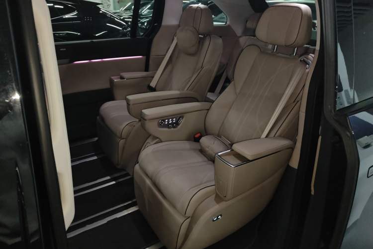 Used XPeng X9 2025 740 Ultra-Long Range Max