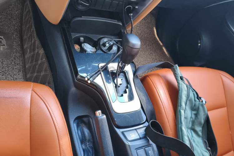 Used Toyota Fortuner  Gear Lever