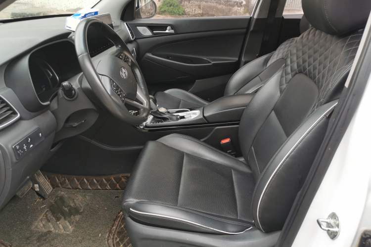 Used Hyundai Tucson 2019 280TGDi Dual-Clutch Two-Wheel Drive Luxury Edition China V Standard
