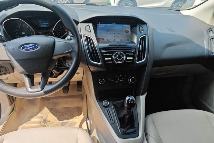 Used Ford Focus 2018 Sedan Classic 1.6L Manual Comfort Plus SmartDrive Edition Audio And AC Panel