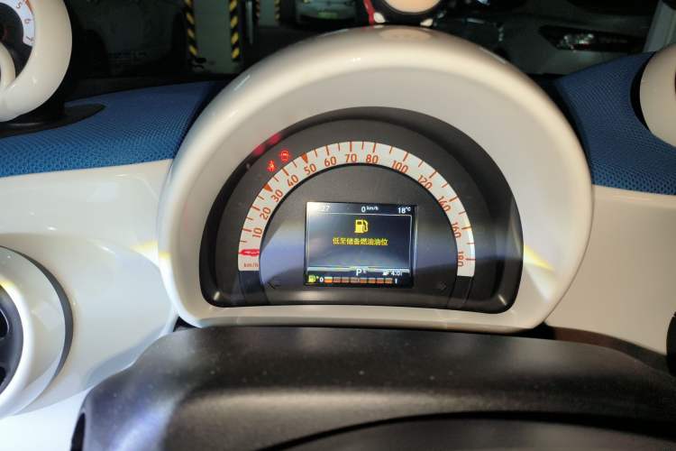 Used smart forfour 2016 0.9T 66 kW Ultimate Edition Instrument Cluster