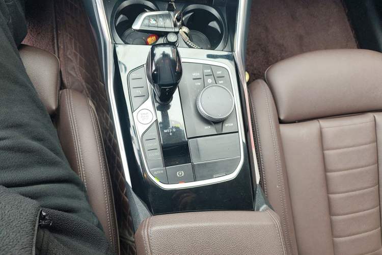 Used BMW 3 Series 2021 Second Facelift 320Li M Sport Package
