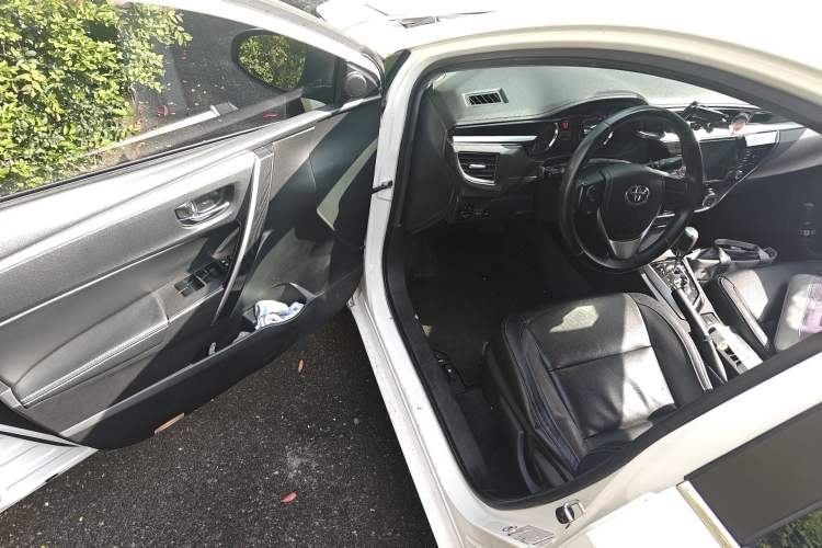 Used Toyota Corolla 2014 1.6L CVT GL-i Leather Edition
