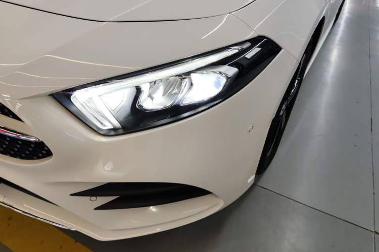 Used Mercedes-Benz A-Class 2022 Revised Version A 200 L Sport Sedan Fashionable Style Left Front Headlight