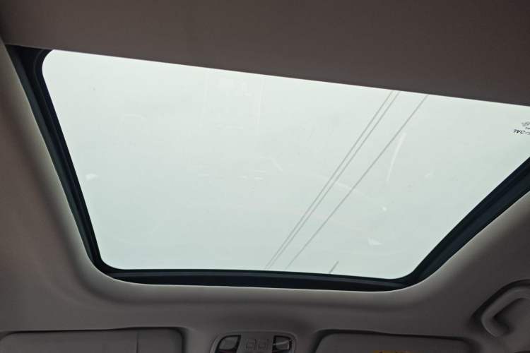 Used SOL X8 2021 300T DCT Luxury Smart Connect Edition 5 Seats
