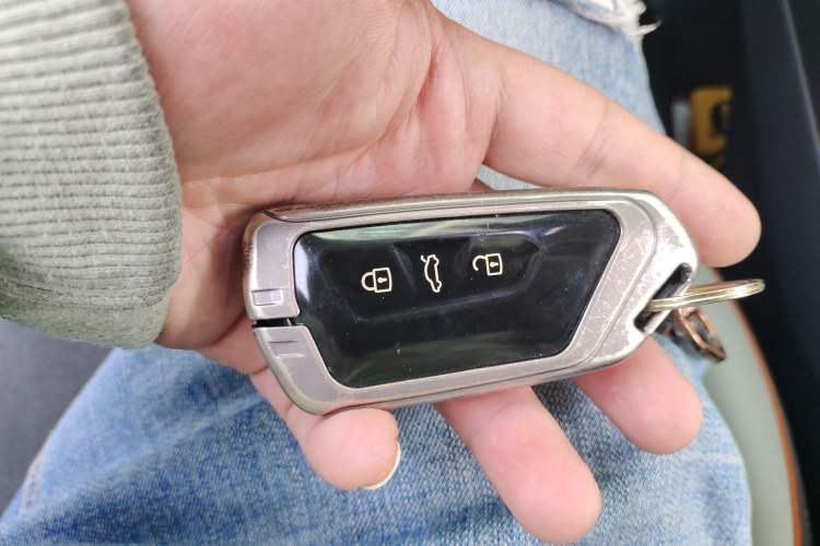 Used Volkswagen ID.6 CROZZ 2021 Long-Range PRO Edition Vehicle Key