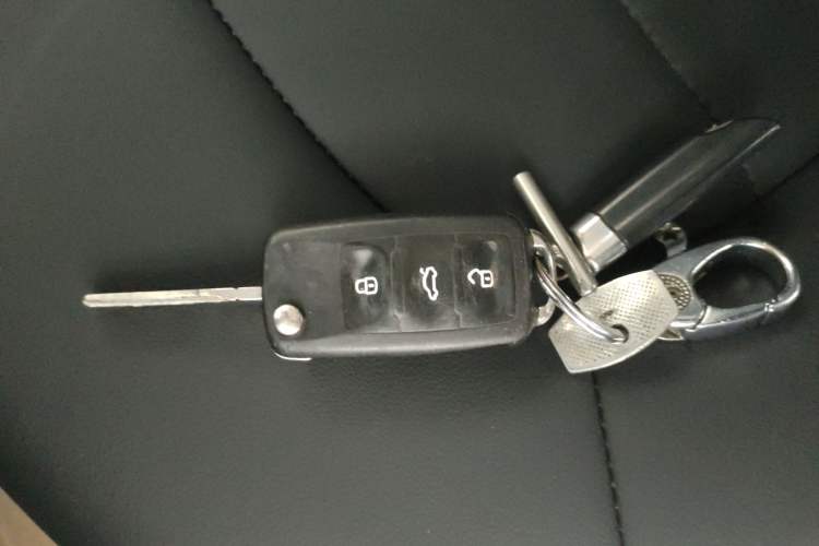 Used Volkswagen Jetta 2017 1.5L Manual Fashion Edition
