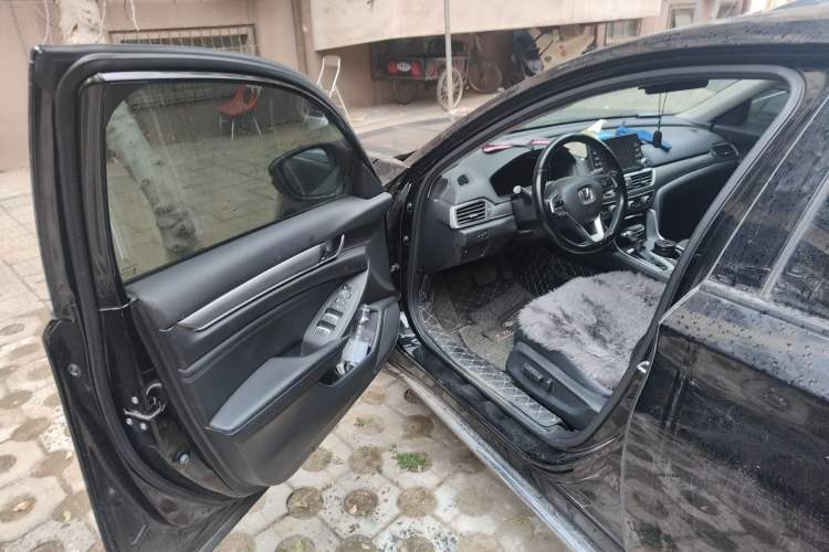 Used Honda Accord 2018 260TURBO Elite Edition China VI Driver Seat