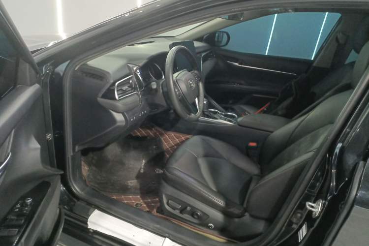 Used Toyota Camry 2021 2.0G Luxury Edition