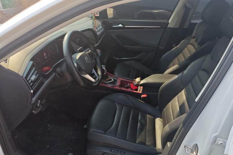 Used Volkswagen Sagitar 2022 280TSI DSG Excellence Edition Left Front Seat