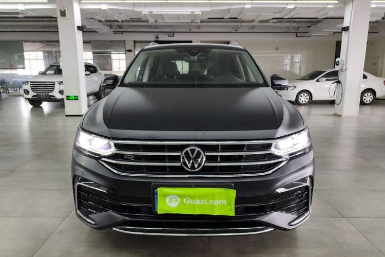 Used Volkswagen Tiguan L 2023 Restyled 330TSI Automatic Two-Wheel Drive R-Line Enhanced Comfort Version Front