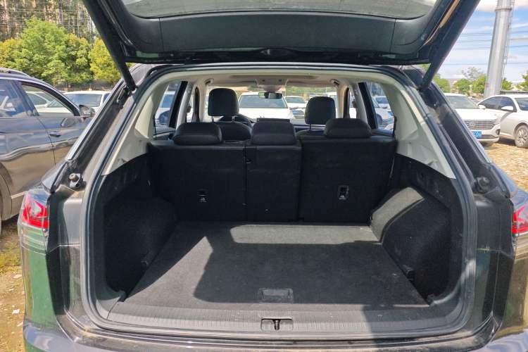 Used Volkswagen Tayron 2023 330TSI Two-Wheel-Drive Luxury Plus Advanced Version
