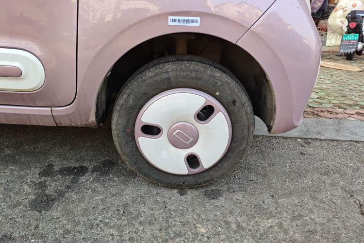 Used Bestune Pony 2026 Model 222km Cute Horse Plus Right Front Wheel Hub