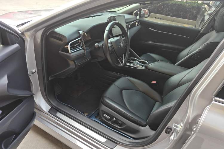 Used Toyota Camry 2021 2.5G Luxury Edition
