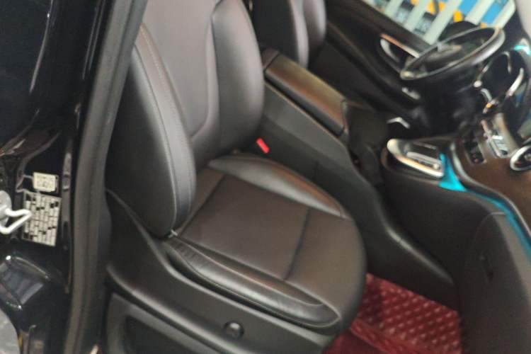 Used Mercedes-Benz V-Class 2020 V 260 L Long-wheelbase Luxury Edition