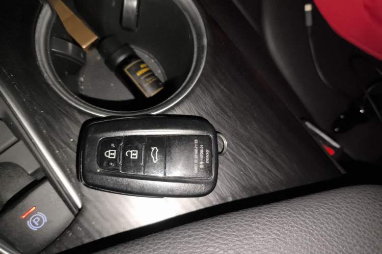 Used Toyota Camry 2023 2.0G Luxury Edition