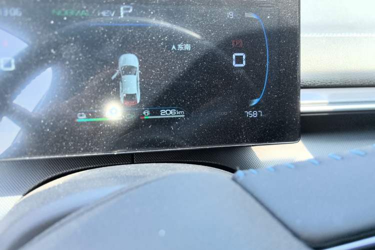 Used BYD Destroyer 05 2024 HONOR Edition DM-i 55KM Luxury Model Odometer Close Up