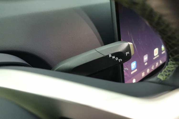 Used Avatr 07 2024 Max Extended-Range Edition Gear Lever