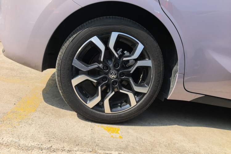 Used MG 4 EV 2026 Model 437 Freedom Edition Right Rear Wheel Hub