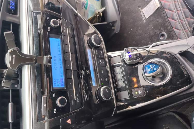 Used Toyota Corolla 2016 Dual-Engine 1.8L E-CVT Elite Edition