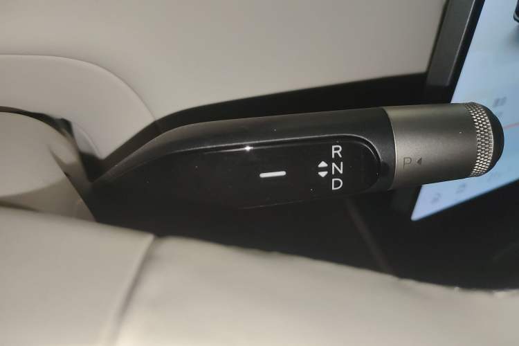 Used ONVO Luxeed L90 2025 Model—Ultra Six-Seater Version