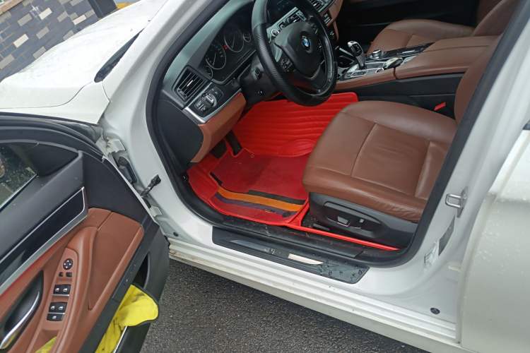 Used BMW 5 Series 2017 520Li Elegant Edition
