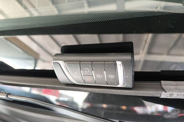 Used GAC Trumpchi GS7 2017 280T Two-Wheel Drive Luxury Model Vehicle Key