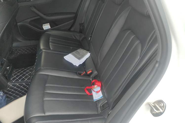 Used Audi A4L 2023 40 TFSI Luxury Dynamic Model
