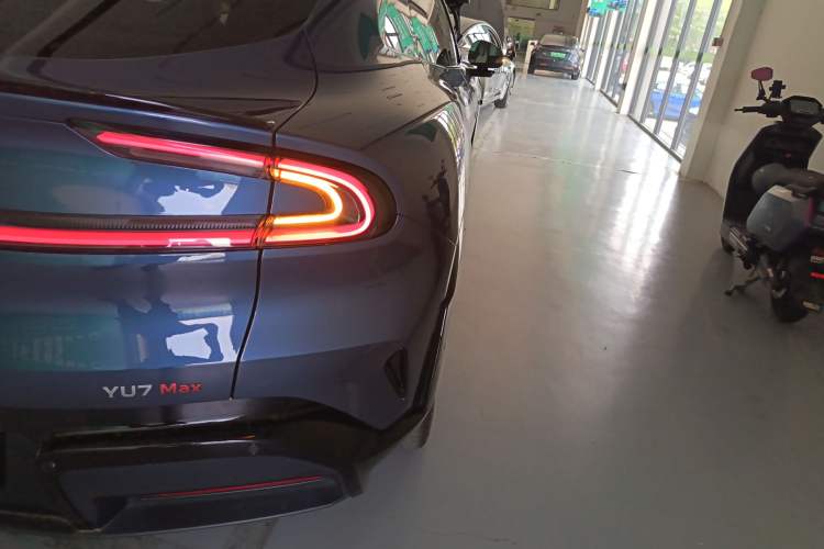 Used Xiaomi Auto YU7 2025 Ultra-Long Range High-Performance All-Wheel-Drive Max Edition
