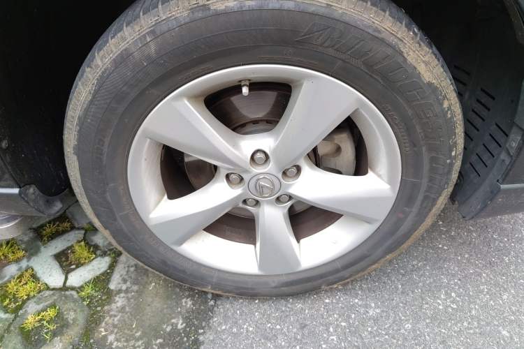 Used Lexus RX Classic 2013 270 Elite Edition Right Front Wheel Hub