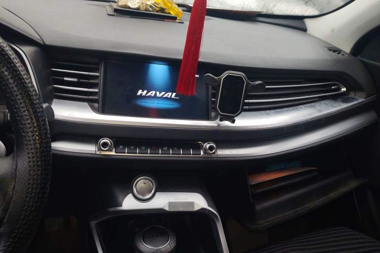 Used Haval H6 2017 Red Label 2.0T Automatic Two-Wheel Drive ZhiShang Model