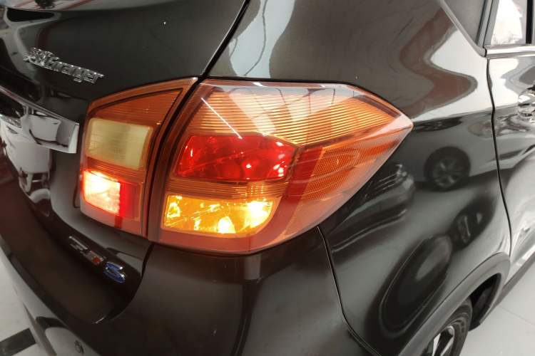 Used FAW Yingzhi G3 2016 G3S 1.5L CVT Luxury Navigation Edition
