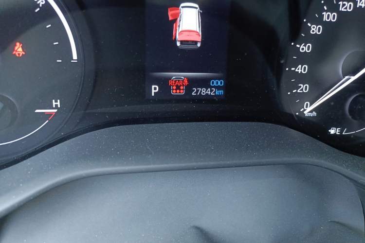 Used Toyota SIENNA 2024 2.5L Hybrid Luxury Edition Odometer Close Up