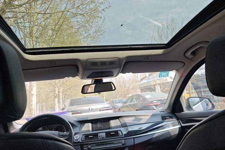 Used BMW 5 Series 2012 520Li Elegant Edition Headliner