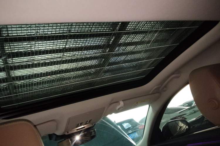 Used Jaguar XFL 2024 2.0T P250 Two-Wheel Drive Prestige Luxury Edition Headliner