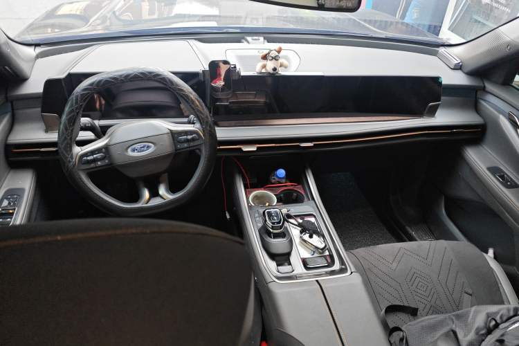 Used Ford Edge 2023 Ford Explorer L 2.0T EcoBoost Four-Wheel Drive 7-Seater Supreme Model
