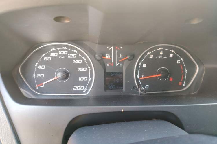 Used Leopaard Q6 2015 2.4L Manual 4x4 Excellence Edition
