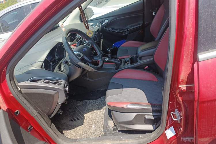 Used Ford Focus 2012 Hatchback 2.0L Manual Luxury Sport Model
