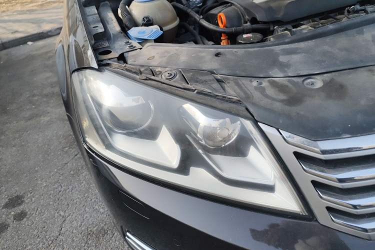 Used Volkswagen Magotan 2012 Facelift 2.0 TSI Prestige Model
