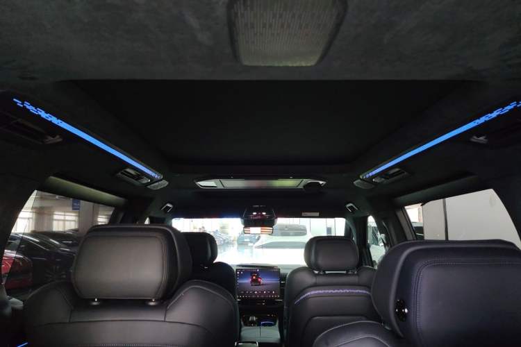 Used Zeekr 009 2024 Six-Seat Executive Version 4WD 140 kWh
