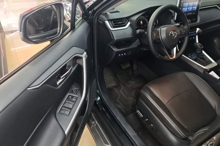 Used Toyota RAV4 2022 2.0L CVT Two-Wheel Drive Fashion Edition
