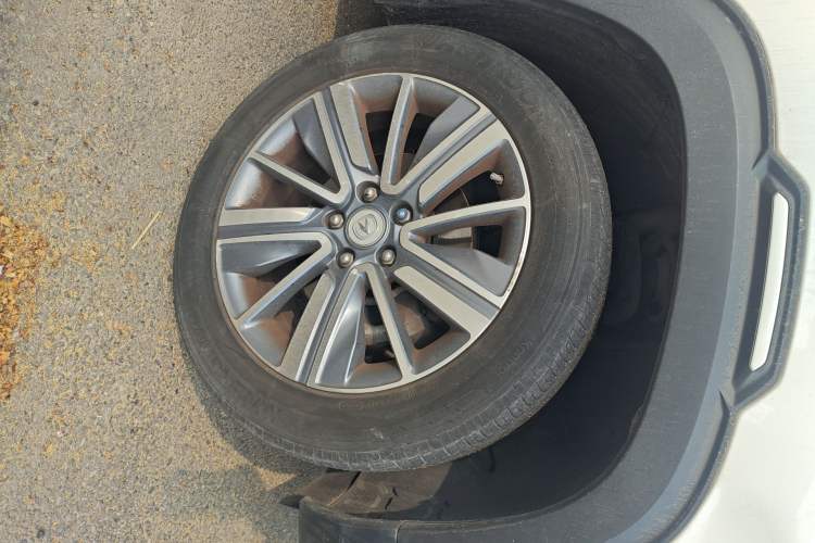 Used CHANGAN CS35PLUS 2018 1.6L Automatic Changlian Edition China V Standard Exterior 1