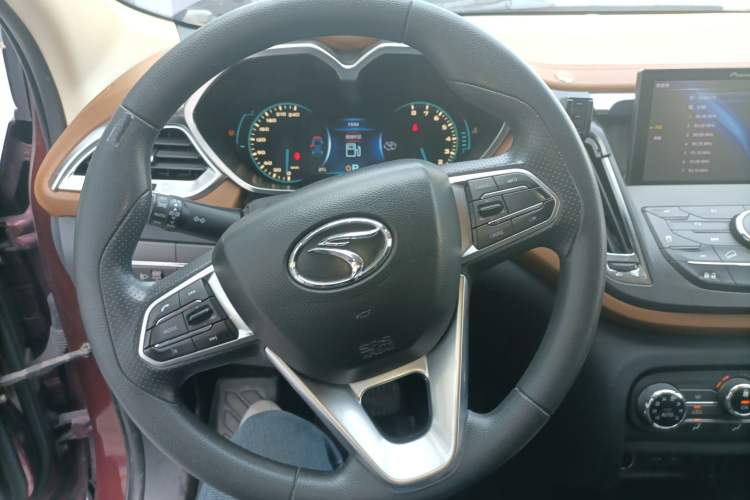 Used Soueast DX7 2017 1.5T Automatic Glory Edition Steering Wheel