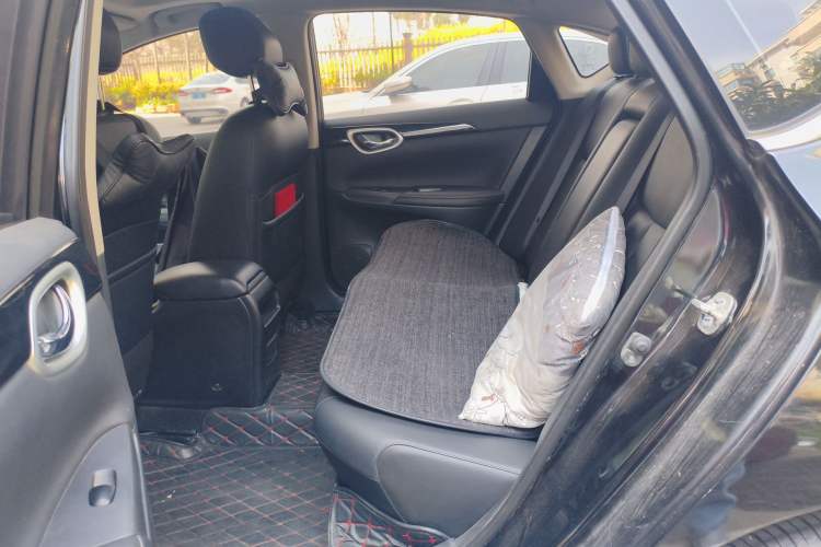 Used Nissan Sylphy 2019 1.6XV CVT Smart Connect Luxury Edition China VI Standard Left Rear Seat