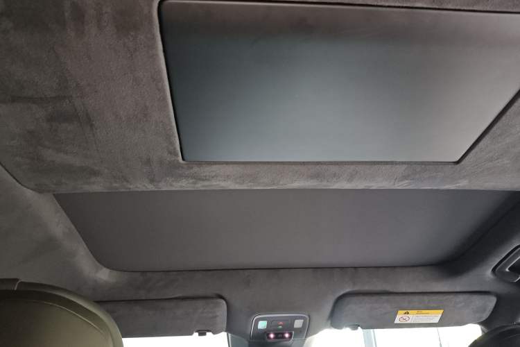 Used ONVO Luxeed L90 2025 Model—Ultra Six-Seater Version