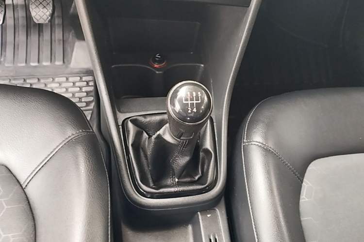 Used Volkswagen Santana 2015 1.4L Manual Comfort Edition