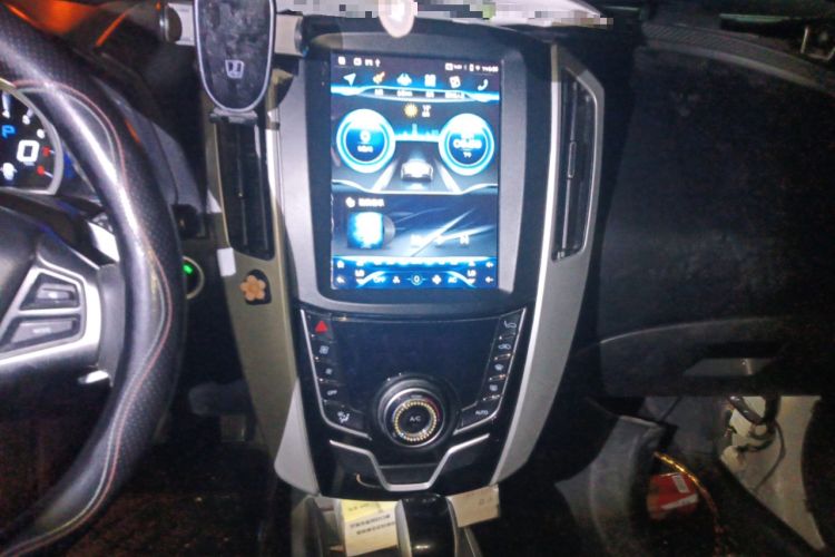 Used Luxgen U6 SUV 2014 2.0T ZhiZun Model